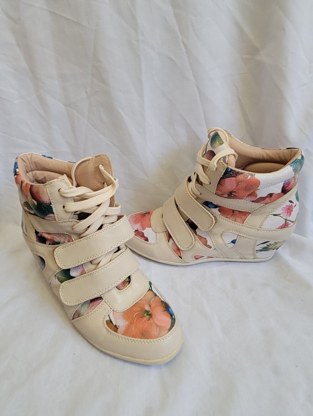 Forever 21 Cream Floral High-Top Wedge Lace Up And Velcro Sneakers Shoes 7.5